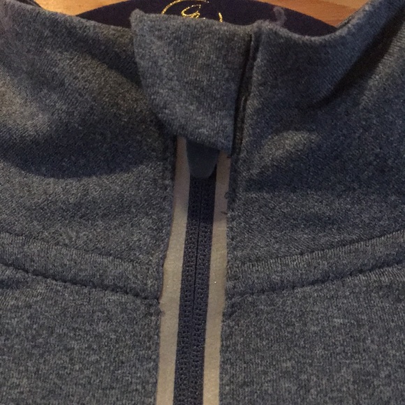 Athletic top - Picture 4 of 6